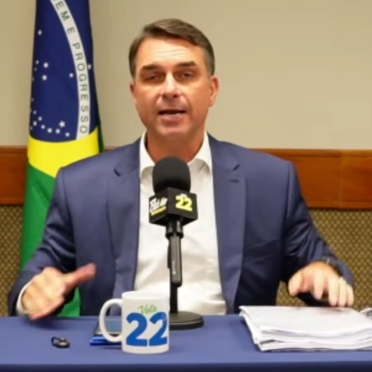 'Há um desespero na campanha de Lula', diz Flávio após cancelamento de debate
