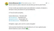 Carlos Bolsonaro exclui Jair Renan em "colinha" de votos em SC