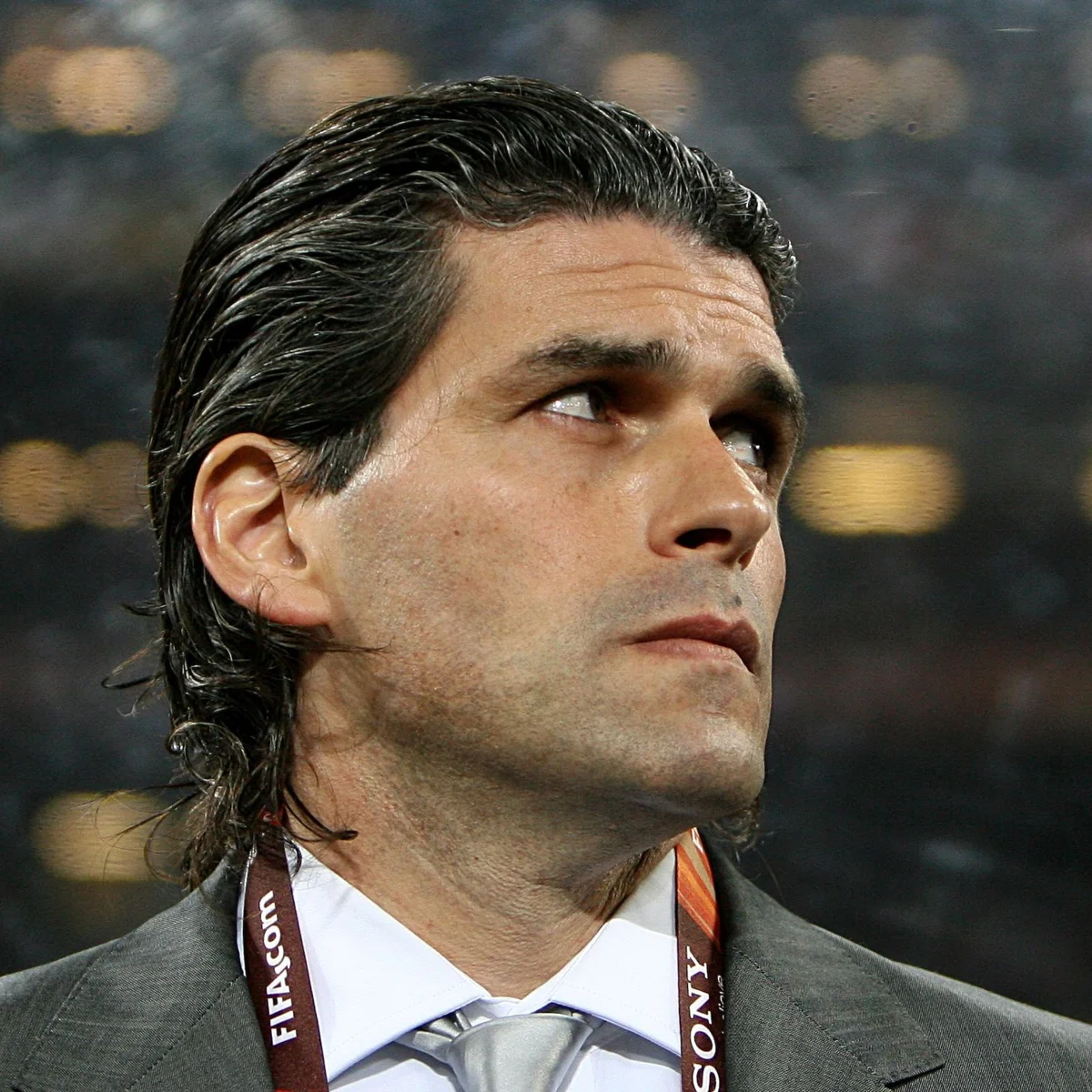 Ex-Flamengo vendia diploma falso de técnica a astros do futebol brasileiro