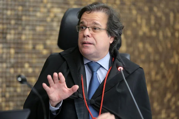 Saiba quem é o desembargador reconduzido por Gilmar Mendes ao TJAL