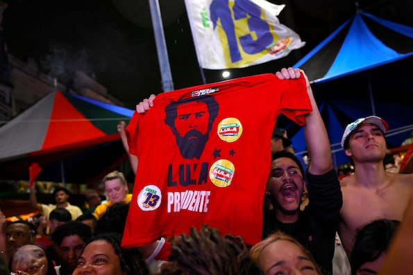 Lula vence as eleições presidenciais após uma remontada inédita contra Flávio Bolsonaro