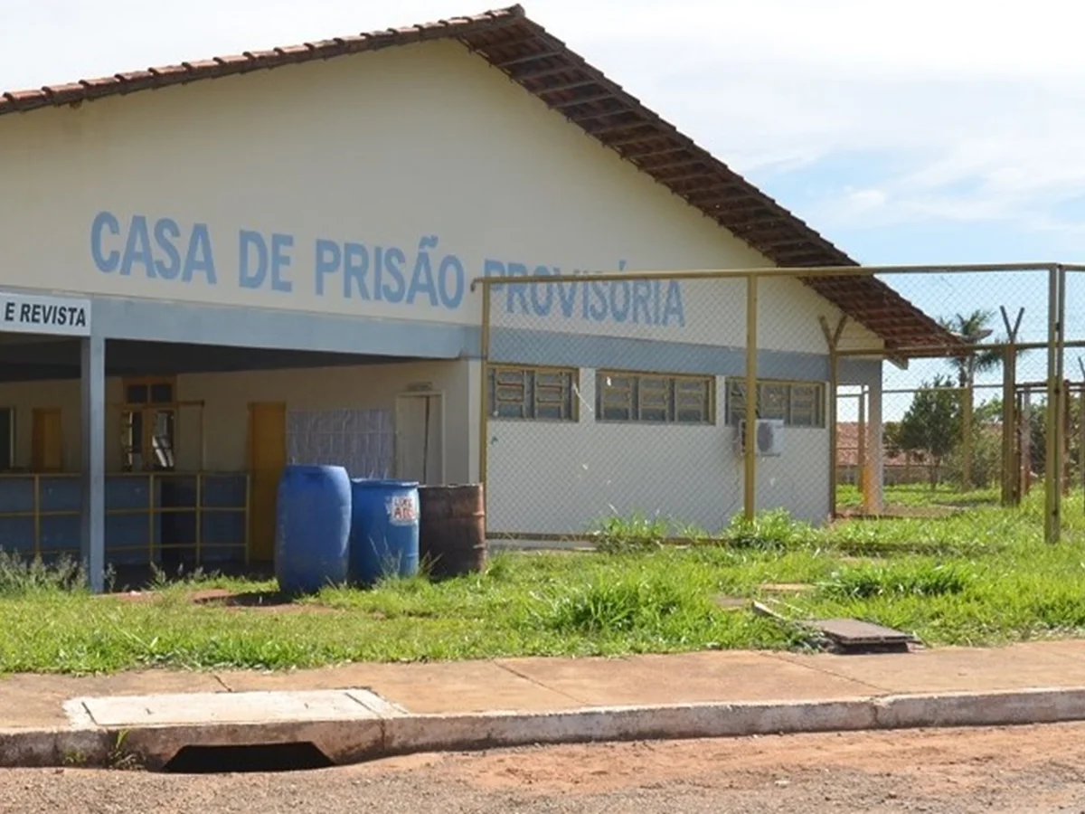 Covid: surto atinge mais de 100 detentos na Casa de Prisão Provisória em GO