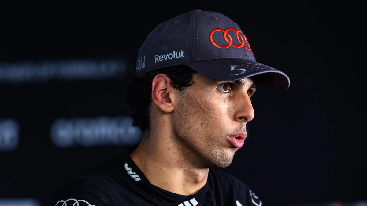 F1: Bortoleto é punido em 20 posições e larga no fim do grid em Austin
