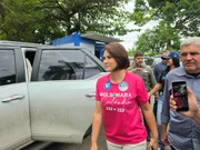 TRE-DF nega pedido para multar Michelle Bolsonaro por despejo de santinhos