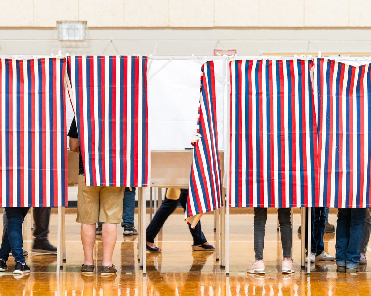 O Supremo Tribunal dos EUA apoia os republicanos ao rejeitar o uso de carteiras de estudante como identificação eleitoral nas eleições intermediárias do Novo Hampshire.